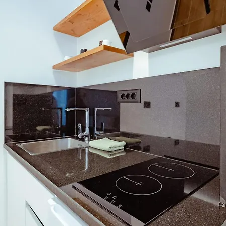 Gloal & Apartment