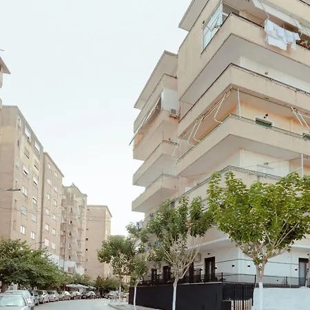 Gloal & * Sarandë
